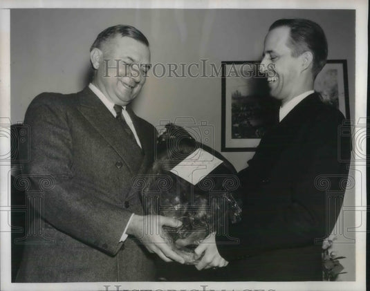 1940 Championship Old Kentucky Ham Presented For President Roosevelt - Historic Images
