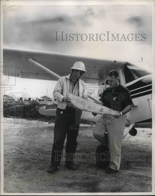 1959 Press Photo Morgan Leonard,Mining Superintd & G Werner in Venezuela-Historic Images