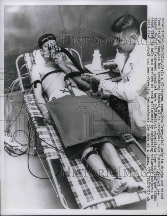 1950 Press Photo Patient Undergoes Cold Chamber Medical Research In Philadelphia - Historic Images