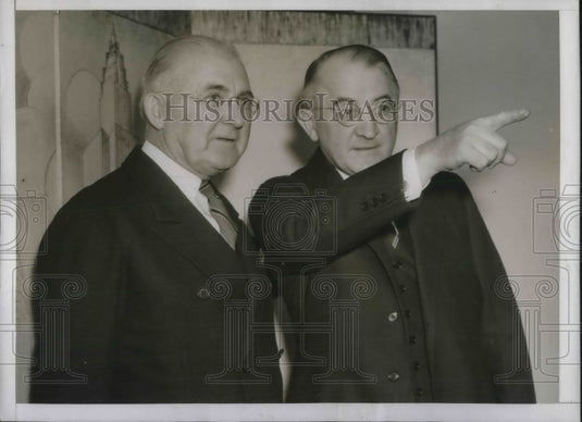 1937 Press Photo Frank Garnett of Garnett Newspaper Paul Patterson Baltimore Sun - Historic Images