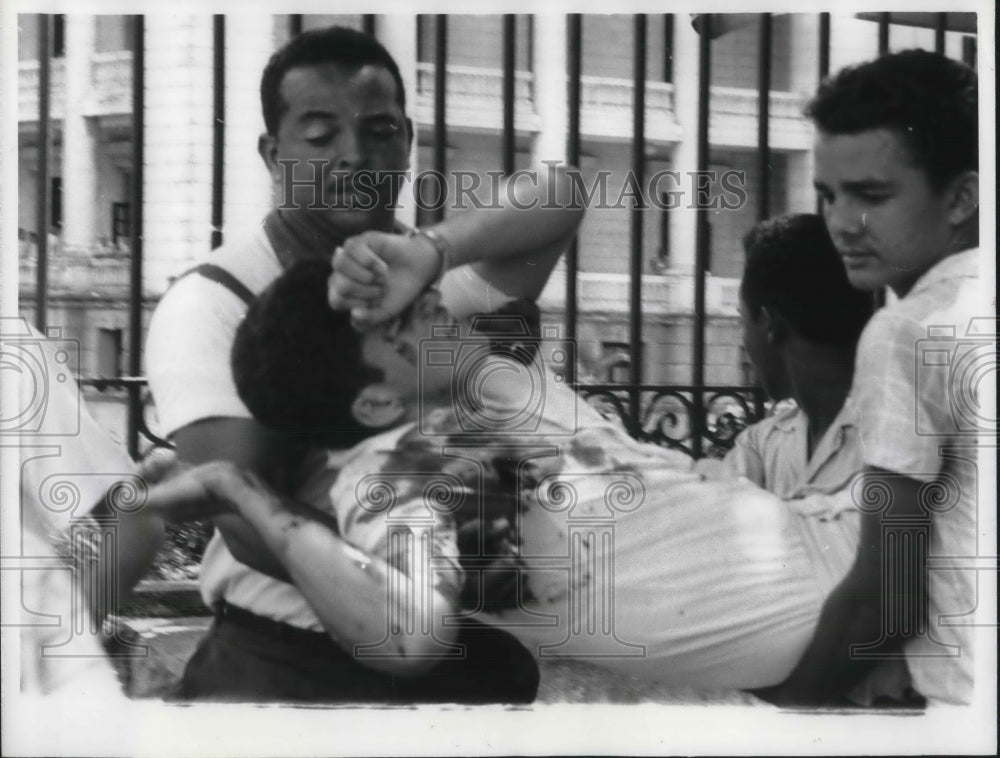 1965 Press Photo Blanco Galgano, 18, was shot by a palace guard. - Historic Images