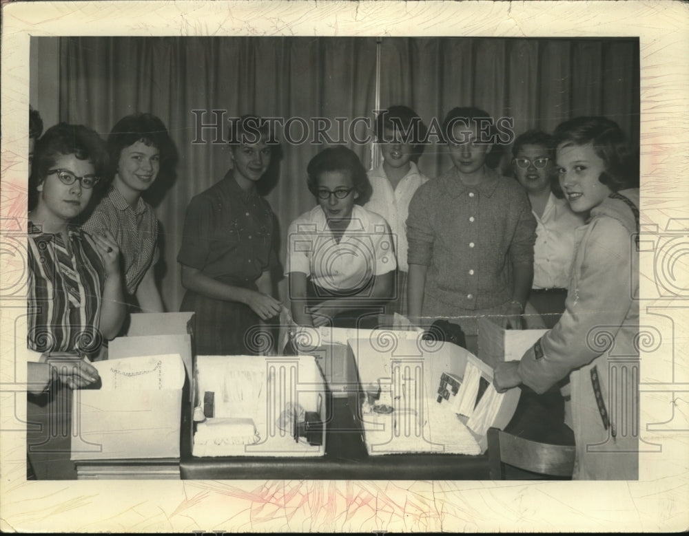 1959 Press Photo Marilyn Dunlap, DIane Waynes, Holly Frey, Rene Pecuat, - Historic Images