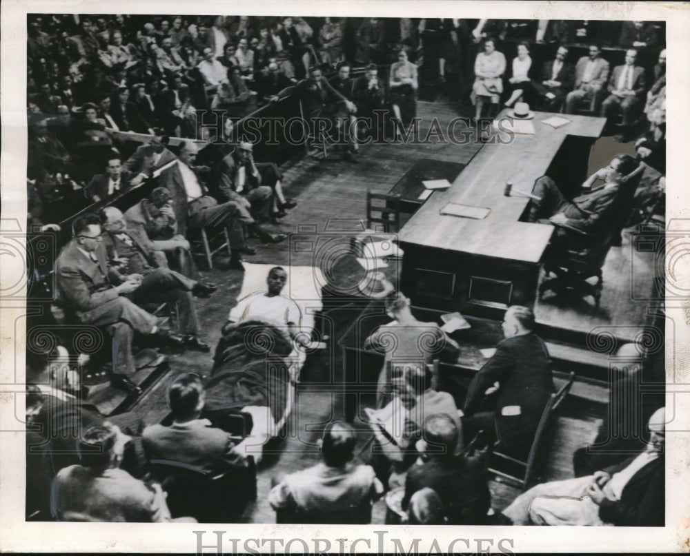 1950 Press Photo Tom Harris paralyzed witness in the murder trail of Leon Turner - Historic Images