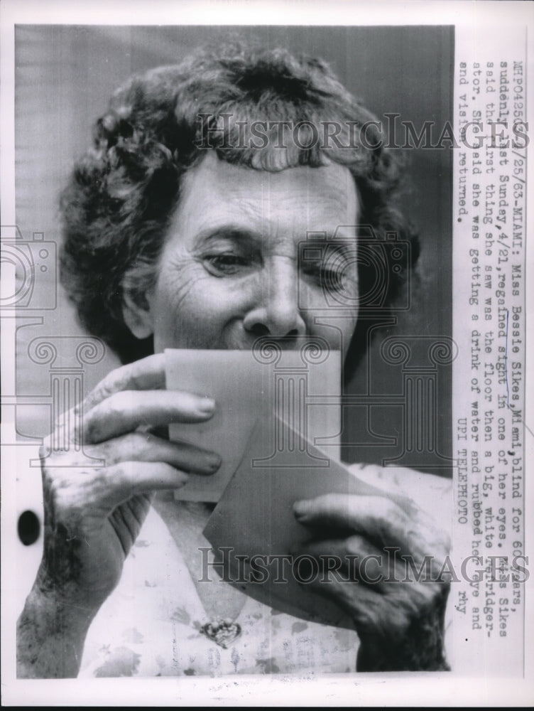 1963 Press Photo Bessie Sikes Of Miami Blind For 60 Years Regains Sight - Historic Images