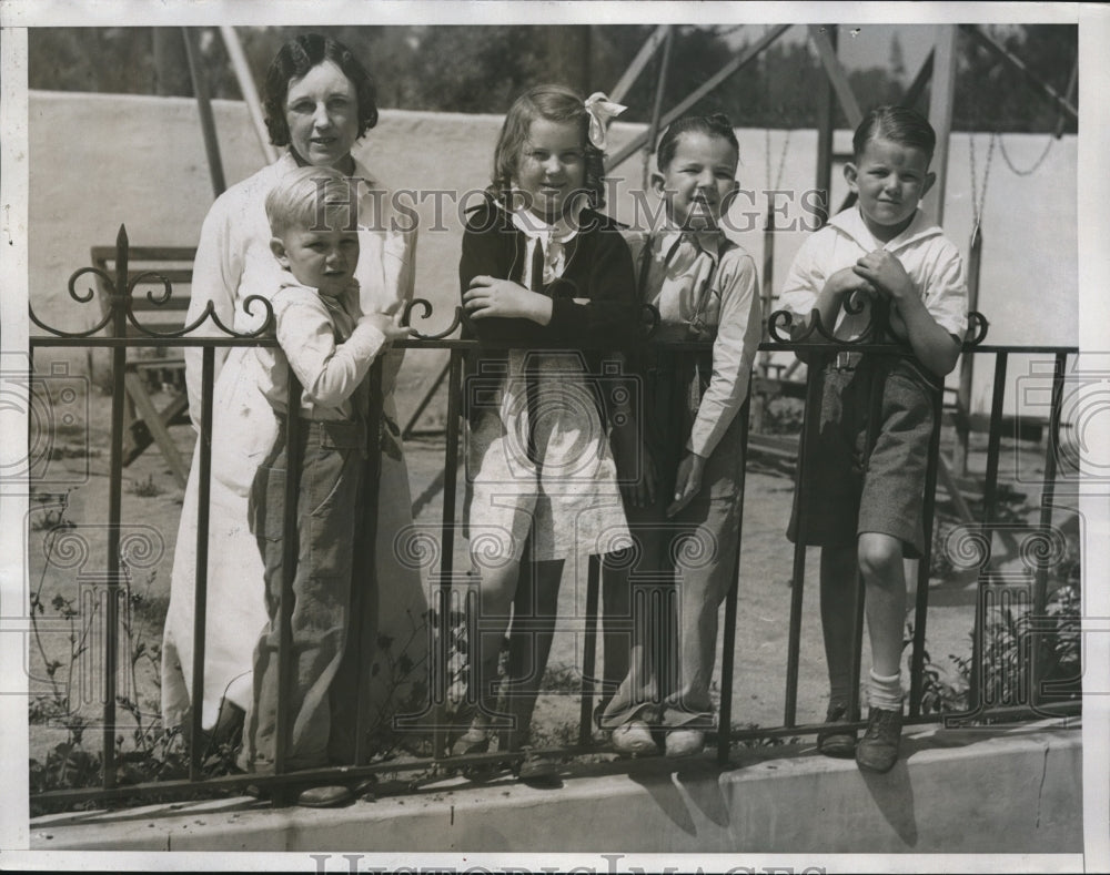 1934 Press Photo Nurse Zetta Kilby, Jimmy, Betty, Bobby, Billy - nec31146-Historic Images