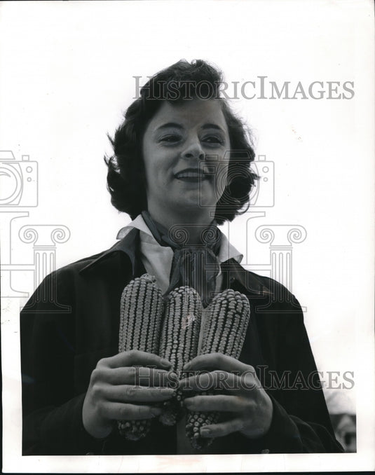 1954 Press Photo Evelyn Shaffer Elmer Missouri Girl Corn Growing Champion - Historic Images