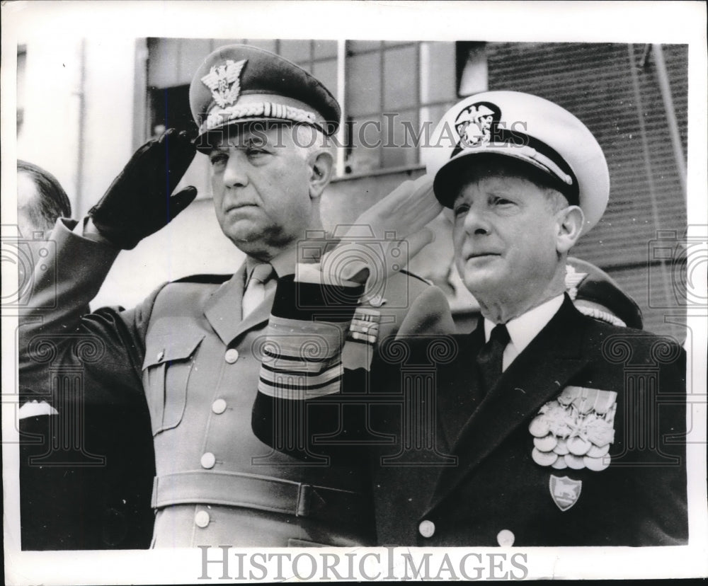 1969 Press Photo Naples Italy Admiral Horacio Riyero Sixth Navy Fleet - Historic Images