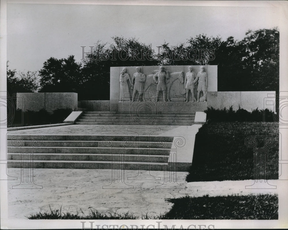 1934 Press Photo Harrodsburg, Ky emorial to pioneers unveiled-Historic Images