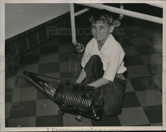 1935 Press Photo George Robinson, age 12 to have operation for paralysis - Historic Images