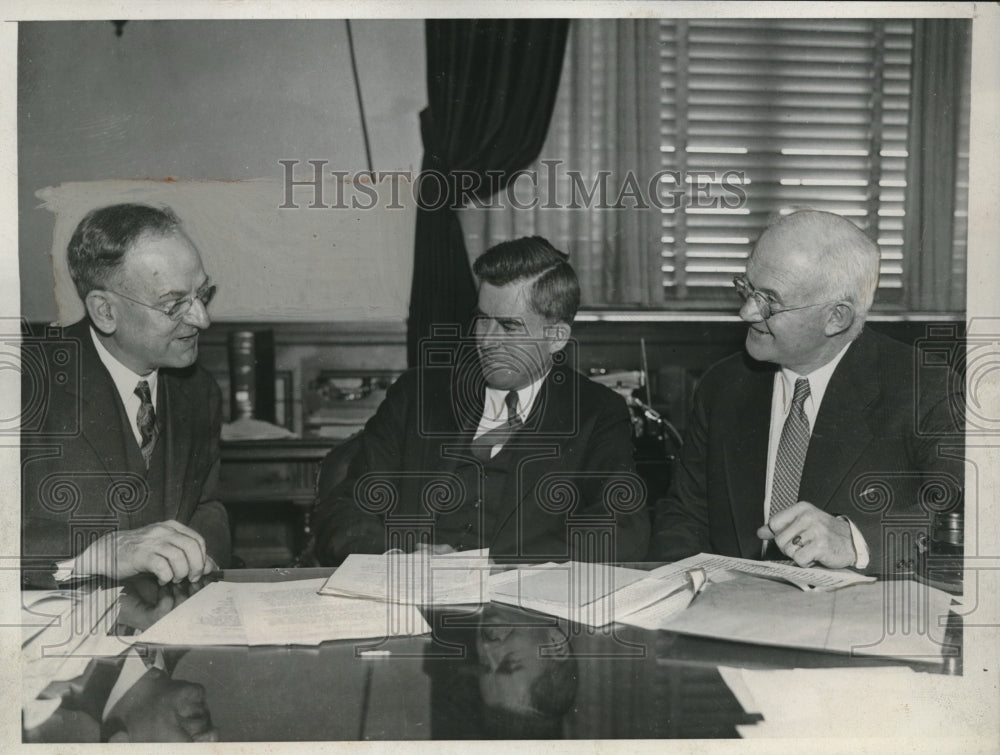 1933 Press Photo Agri Sec Henry Wallace,Maj RY Stuart of Forestry Bureau - Historic Images