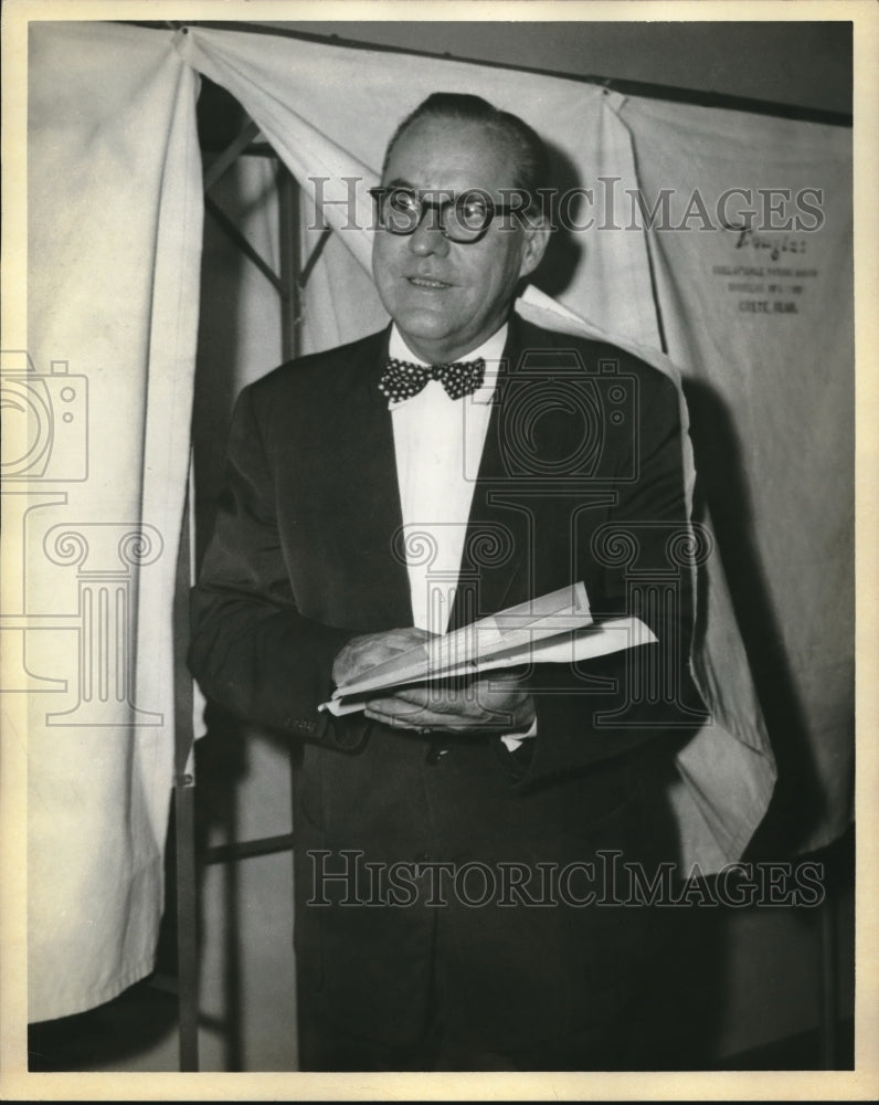 1958 Press Photo State Secretary Ted Brown - Historic Images