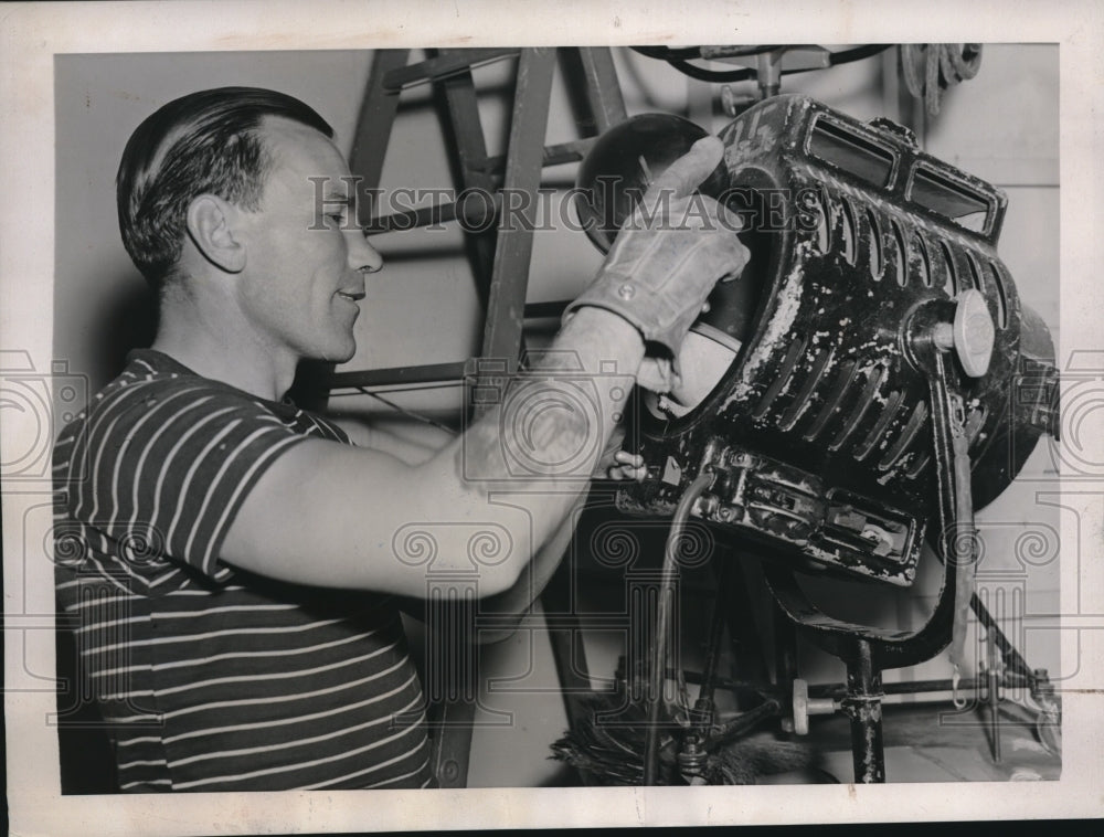 1939 Jack Roper Current Contender for Heayyweight Title Fight J Loui - Historic Images