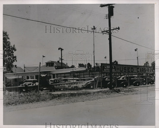 1938 Linden Proprietor sells used plane - Historic Images