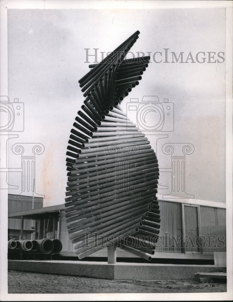 1957 Press Photo Artistry in Water Pipes at the Fairgrounds in Hanover Germany. - Historic Images