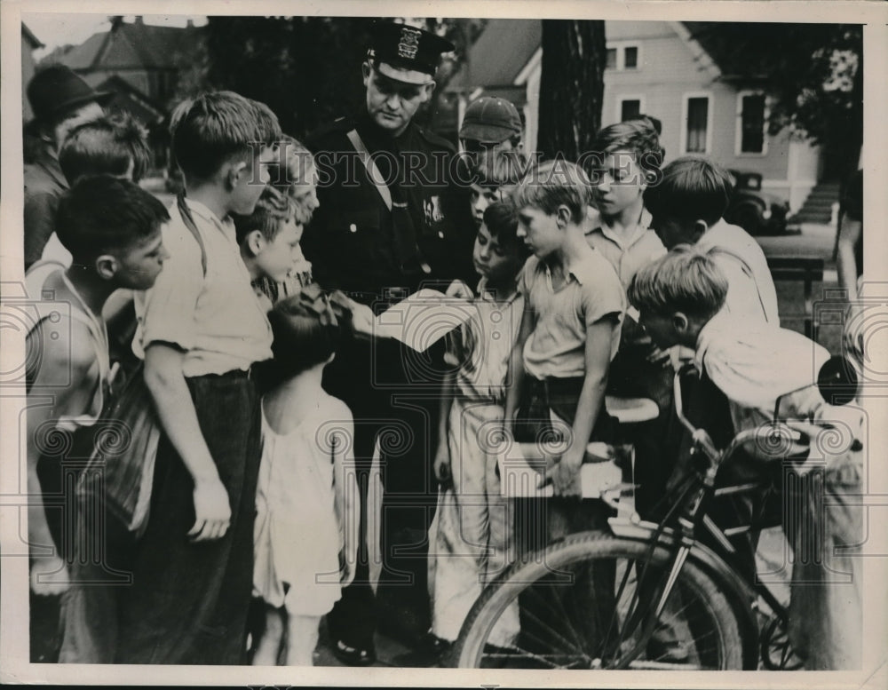 1936 Press Photo Detroit Police Ask Children At Detroit Parks For Help - Historic Images