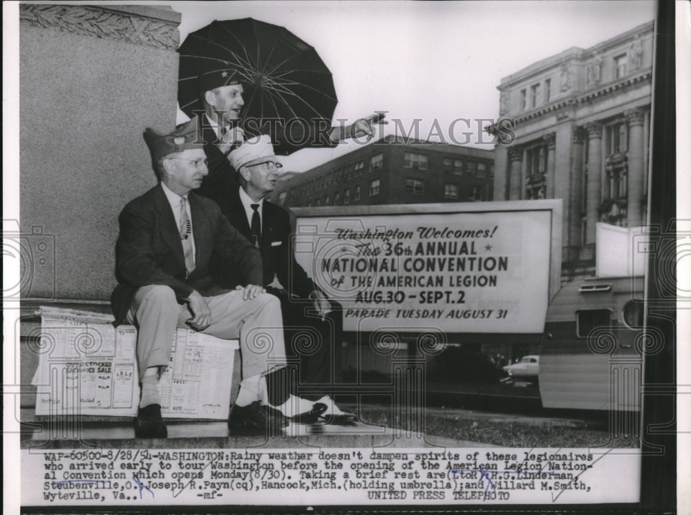 1954 Press Photo Legionaires tour at Wash. before American Legion Convention.-Historic Images