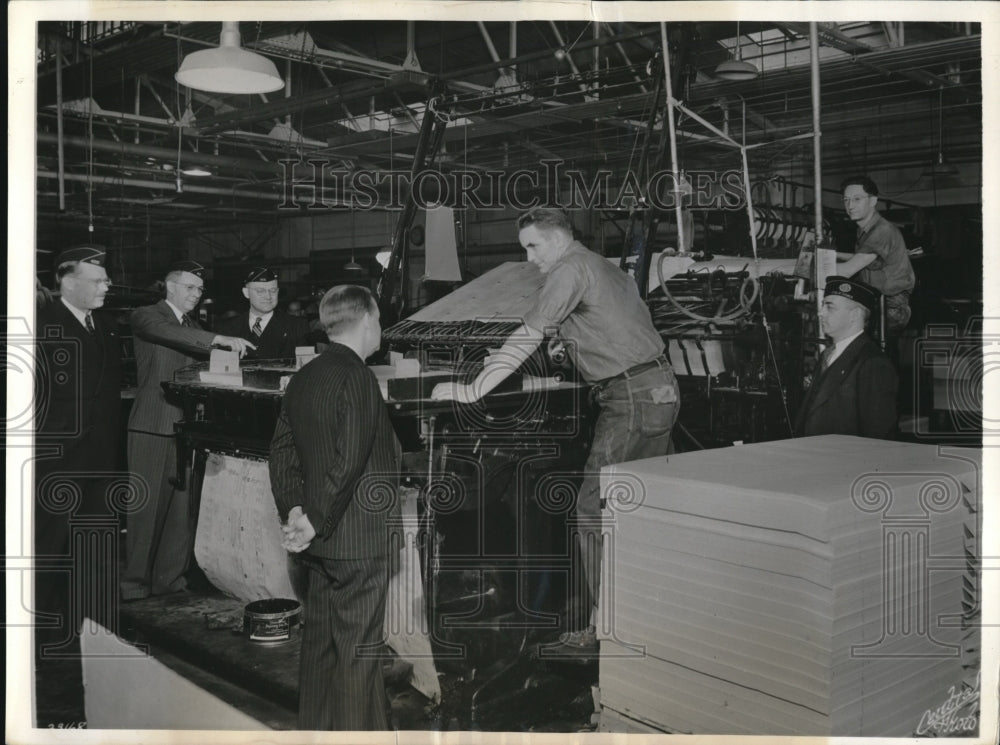 1941 Press Photo Printing Millions of Questionnaires by American Legion - Historic Images