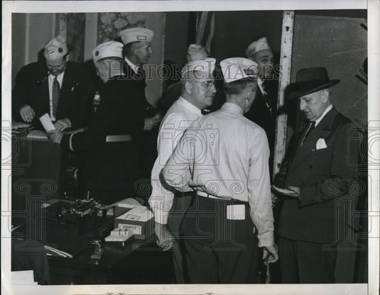1942 Press Photo Past Natl.Commander Milo Earner at Legion Natl. Convention. - Historic Images