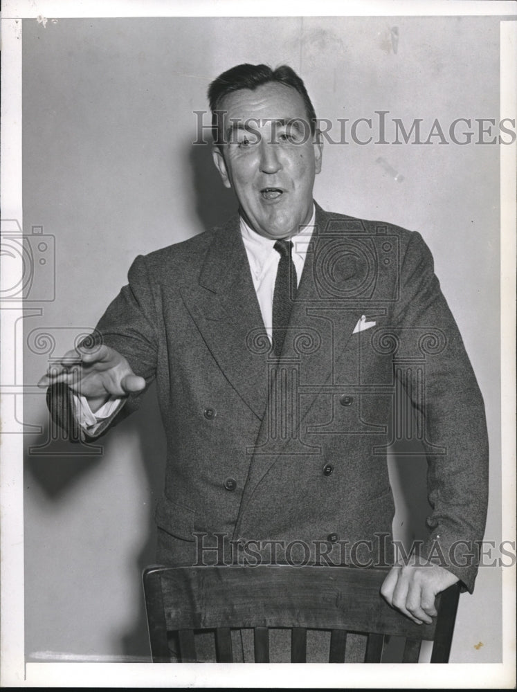 1943 Press Photo Chester Bowles, 78th Governor of Connecticut. - nec33833 - Historic Images