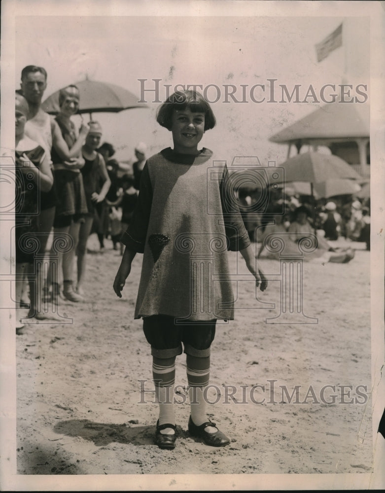 1922 Press Photo Little Betty Gulick in Panty Dress at Brighton Beach Musical - Historic Images