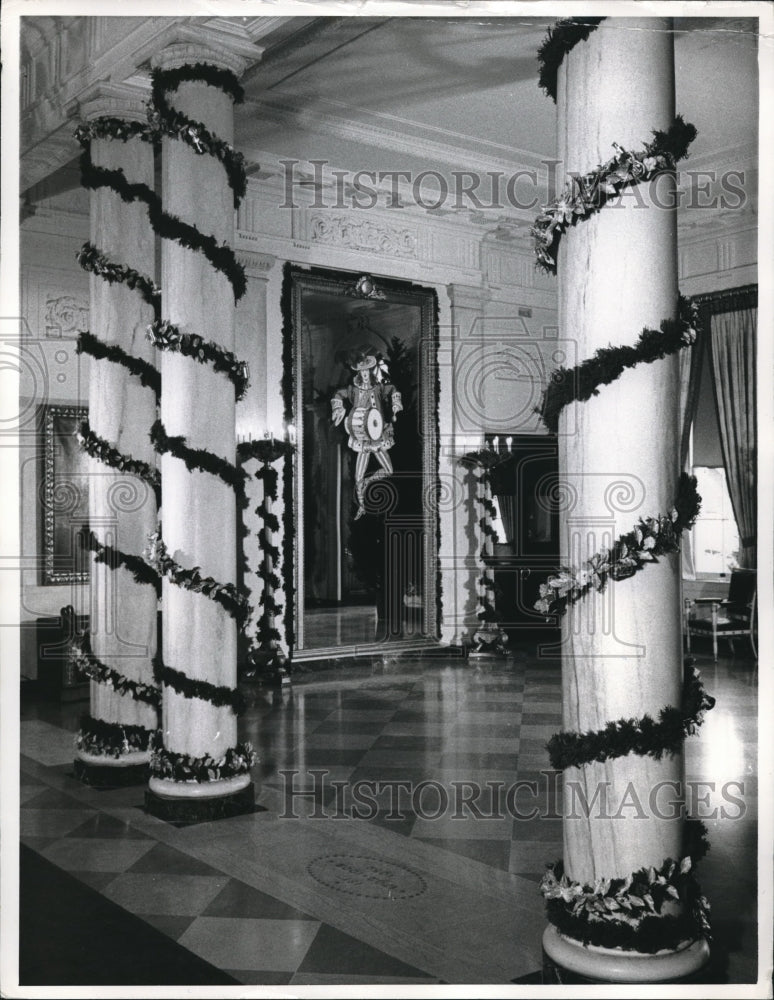 1968 Holiday decorations at the White House. Washington DC - Historic Images