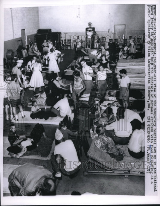 1959 Press Photo 100's people food poion at National Guard Armory in Angolato, - Historic Images