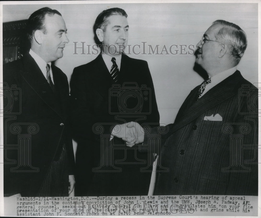 1947 Press Photo Recess in Supreme Court hearing for John L. Lewis . - Historic Images