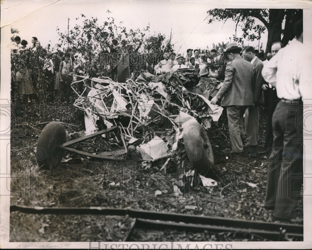 1935 Al Whitney plane crash scene in NY state - Historic Images