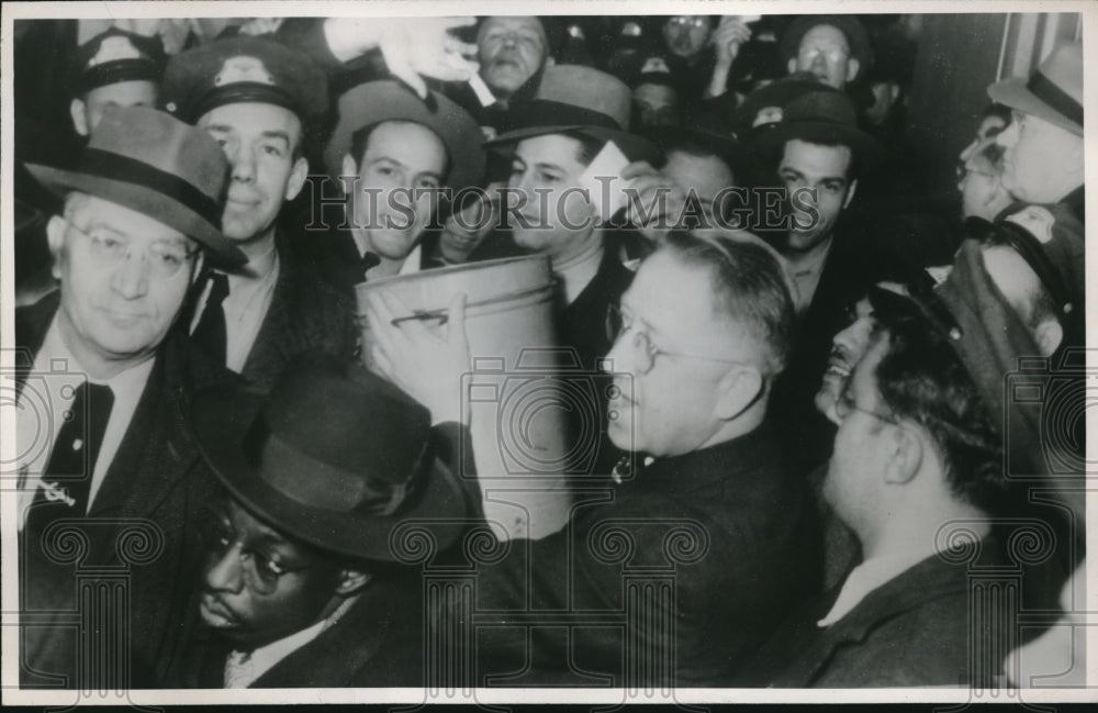 1947 Press Photo St. Loius Public Service Company Strike - nec34550 - Historic Images