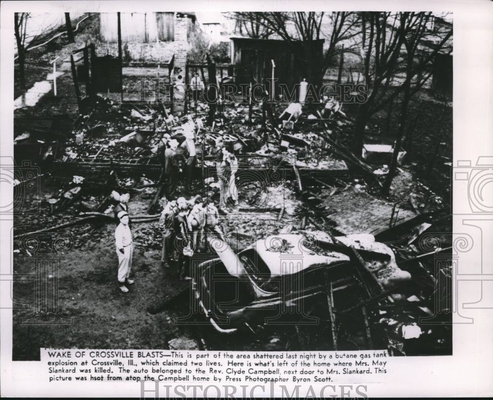 1952 Press Photo Shattered by a butane gas tank explosion. Crossville, Illinois - Historic Images