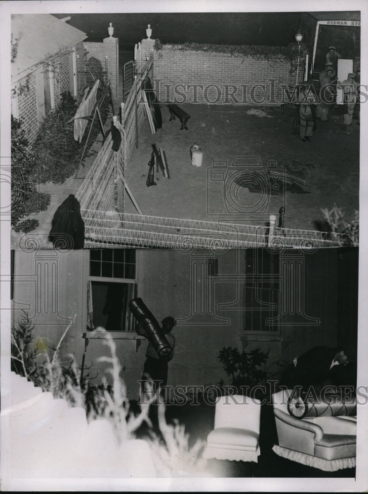 1935 Press Photo Malibu Beach, Calif homes in path of brush fires - Historic Images