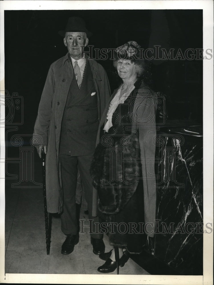 1943 Press Photo Mr &amp; Mrs David Gray (he is U.S. Minister to Ireland) - Historic Images