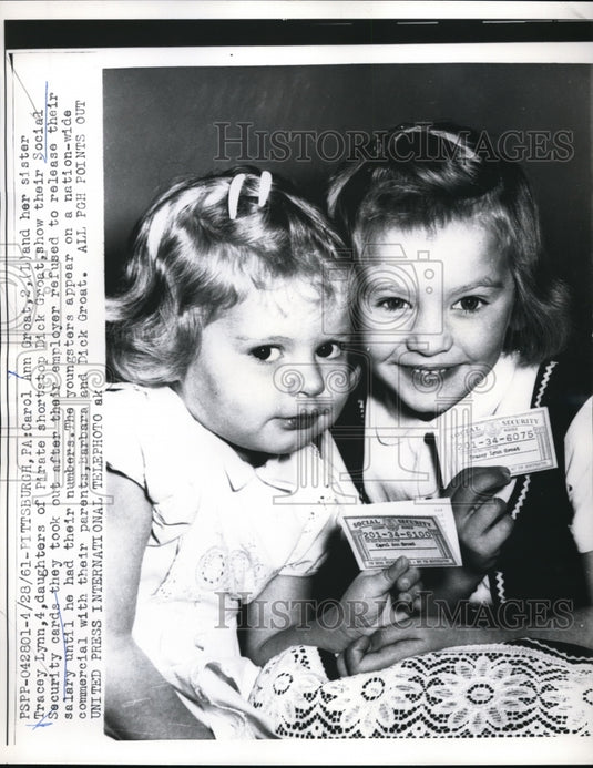 1961 Press Photo Pittsburgh Pennsylvania Carol Ann Groat Social Security Cards - Historic Images