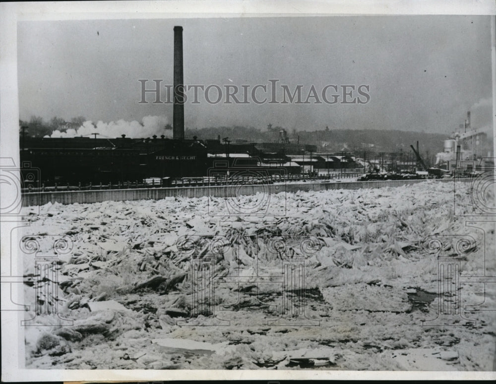 1934 Press Photo Large Ice Jam on Mississippi River Wrecks River Wall - Historic Images