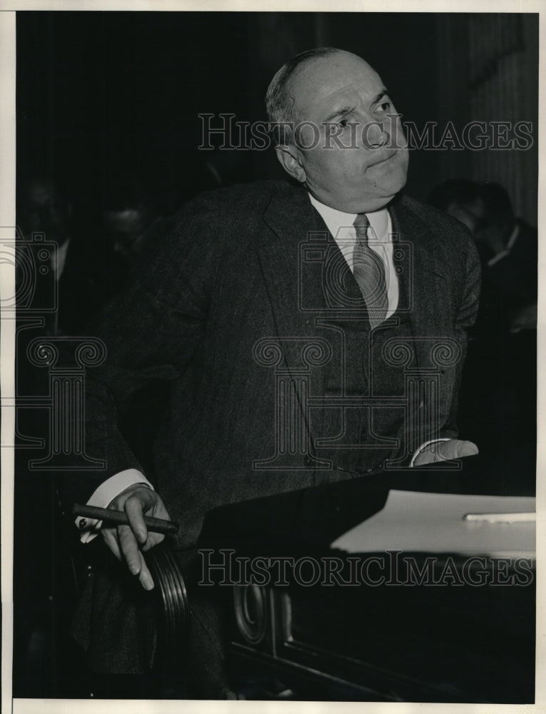 1934 Press Photo W.D. Shaffer Vice-President Pennsylvania Railroad Testifies - Historic Images