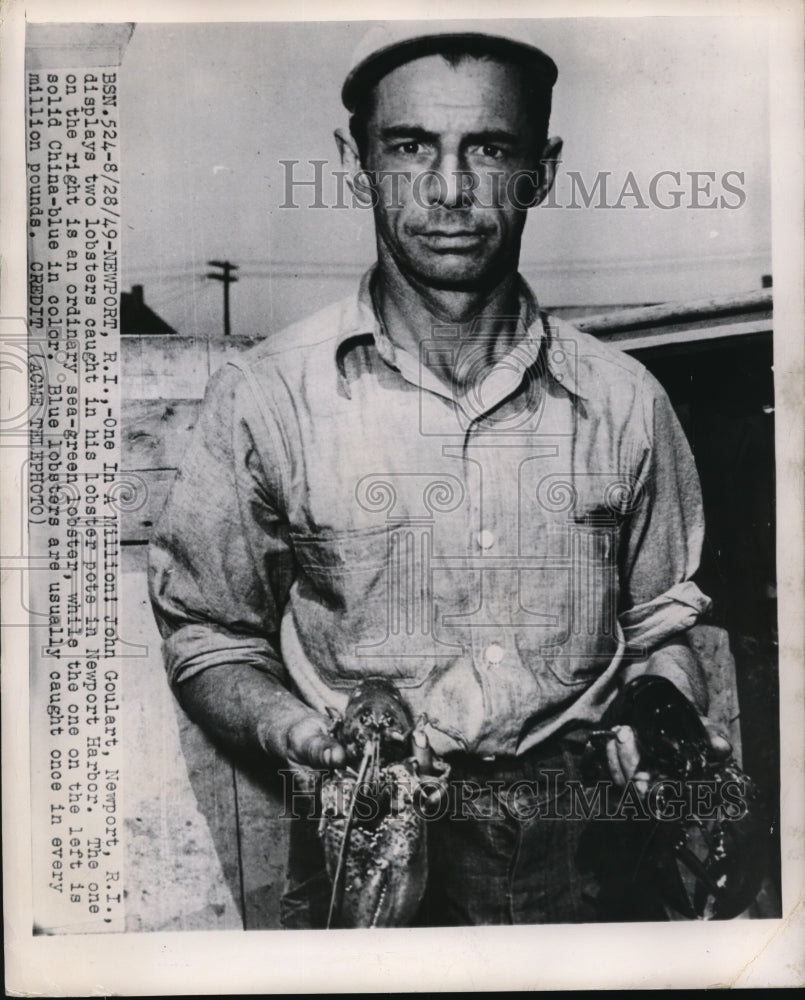 1949 Press Photo John Goulart Catches Rare Blue Lobster - Historic Images