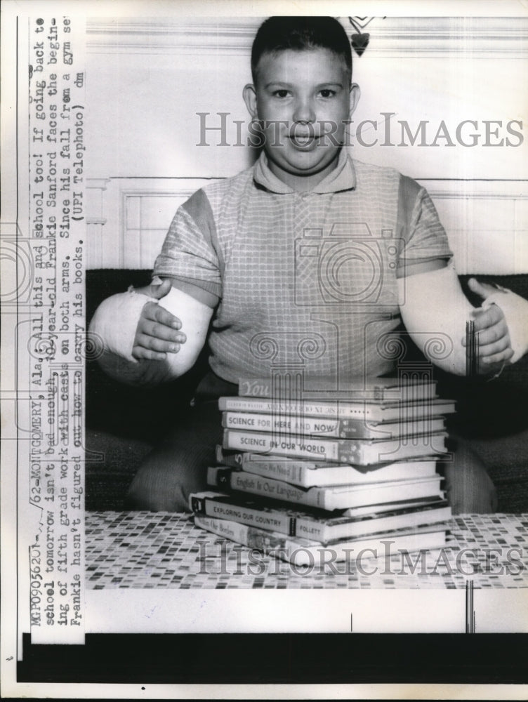 1962 Press Photo Montgomery,Ala student Frankie Sanford with 2 broken arms - Historic Images