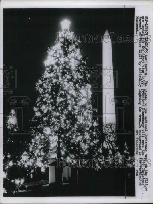 1959 Press Photo National Christmas Tree Testing Lights - Historic Images