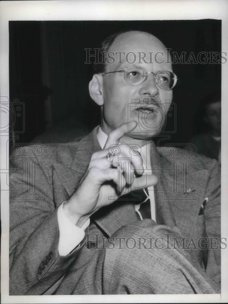1946 Press Photo Harold L. Naylor Leaves War Assets Administration. - nec36314 - Historic Images