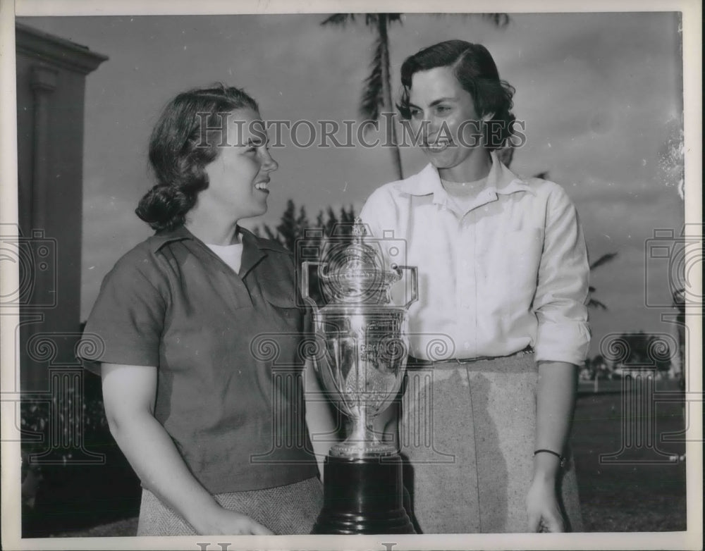 1952 Press Photo Pauley Riley &amp; Claire Doran - Historic Images