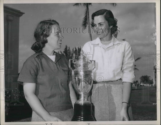 1952 Press Photo Pauley Riley & Claire Doran - Historic Images