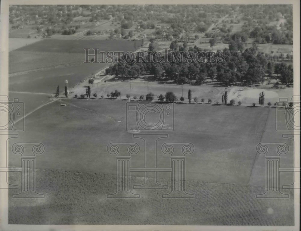 1940 Press Photo Aerial View from T.W.A. Plane of Callaway Park at Elwood Ind. - Historic Images