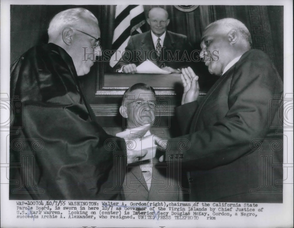 1955 Press Photo Walter A Gordon of California Parole Board Taking Oath - Historic Images