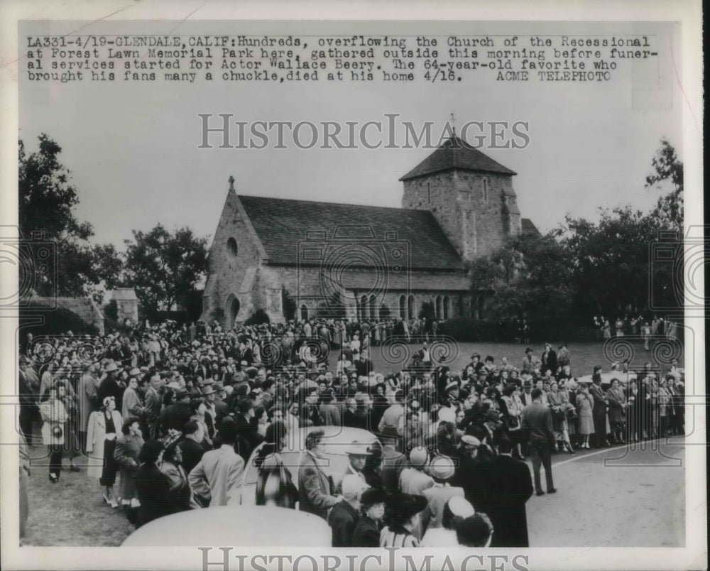 1949 Press Photo Actor Wallace Beery has big funeral at Forrest Lawn - Historic Images