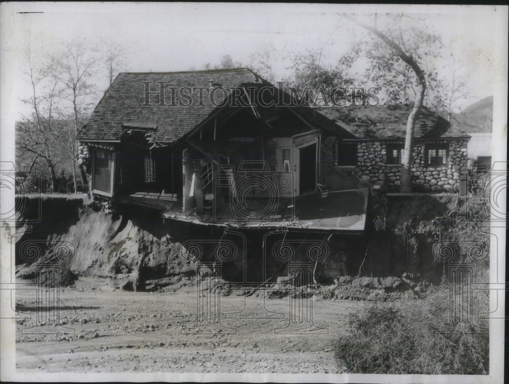 1934 Home flooded out by deluge-Historic Images