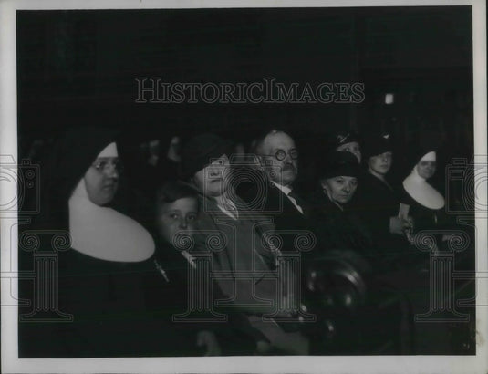 1934 Press Photo Relatives of Abbot Stanislaus are his sister Sister Monica - Historic Images