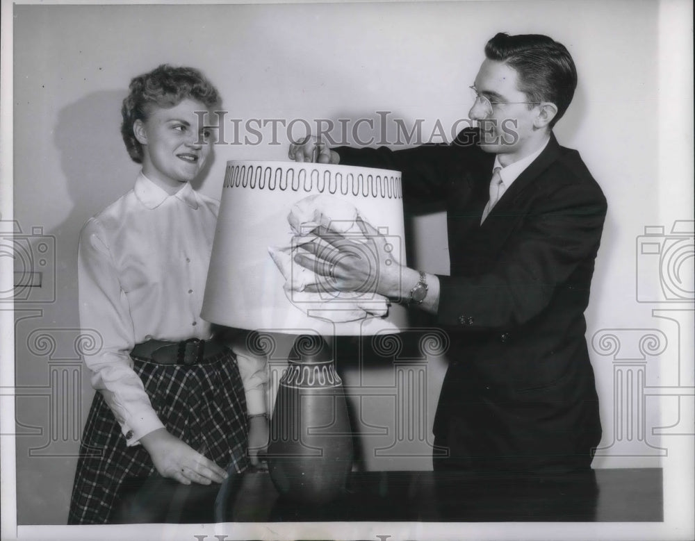 1957 Press Photo H. Raymond Swenson Asst Professor with student Delores Cherney - Historic Images