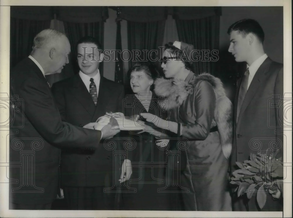 1954 Press Photo Peter and Constantin Georgescu with President Eisenhower-Historic Images