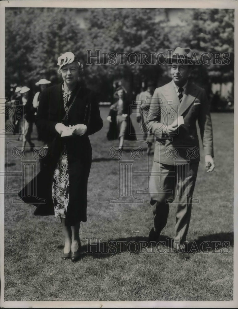 1936 Press Photo Mrs. Harold S. Vanderbilt and Terrence Philip at opening day - Historic Images