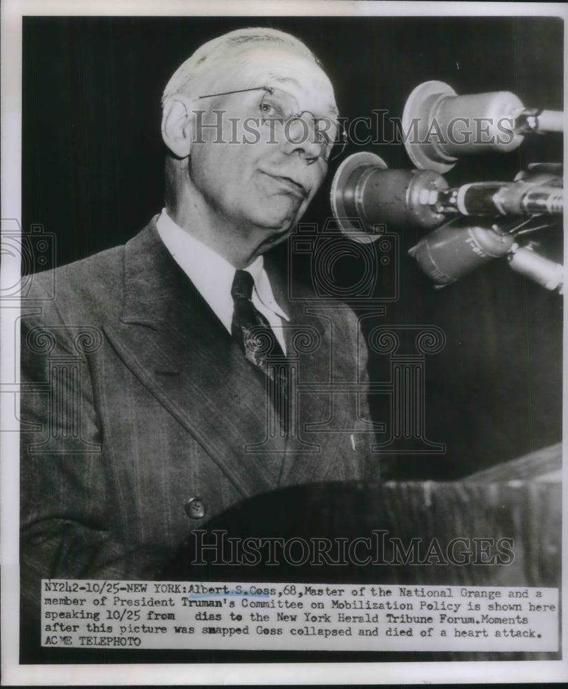 1950 Press Photo Albert S. Coss speaks to the New York Herald Tribune Forum - Historic Images